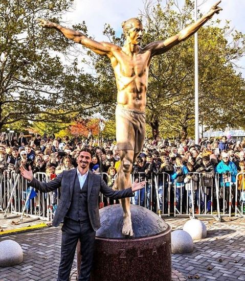 รูปปั้น ชลาตัน งดงามอย่างแท้จริงในบ้านเกิดที่ มัลโม่ 