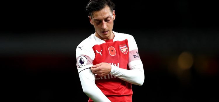 ข่าวบอล โดยสื่อชื่อดังอย่าง สกายสปอร์ต เดลี่มิร์เร่อร์ และ เดอะซัน