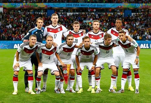 ฟีฟ่า แรงกิ้ง 5 ทีมชาติยักษ์ใหญ่ที่คว้าอันดับที่ 1 ของโลก